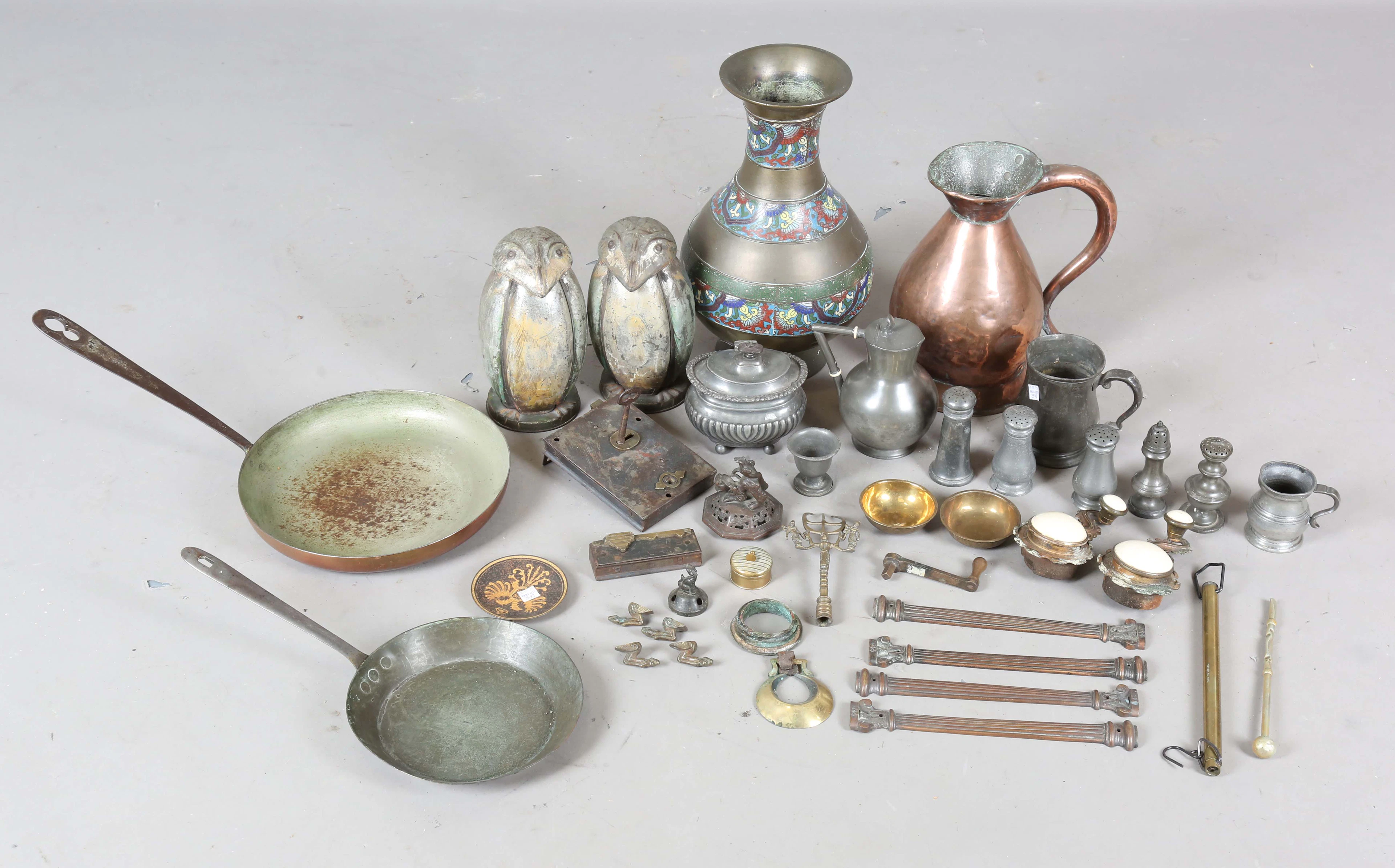 A mixed group of collectors' items, including a Japanese bronze and