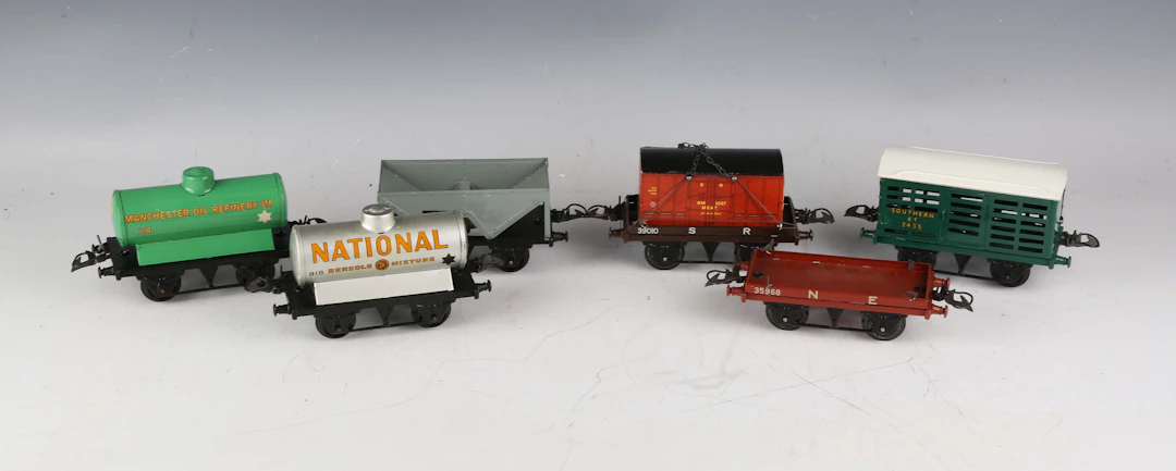 A group of Hornby Trains O gauge items, including No. 1 milk traffic