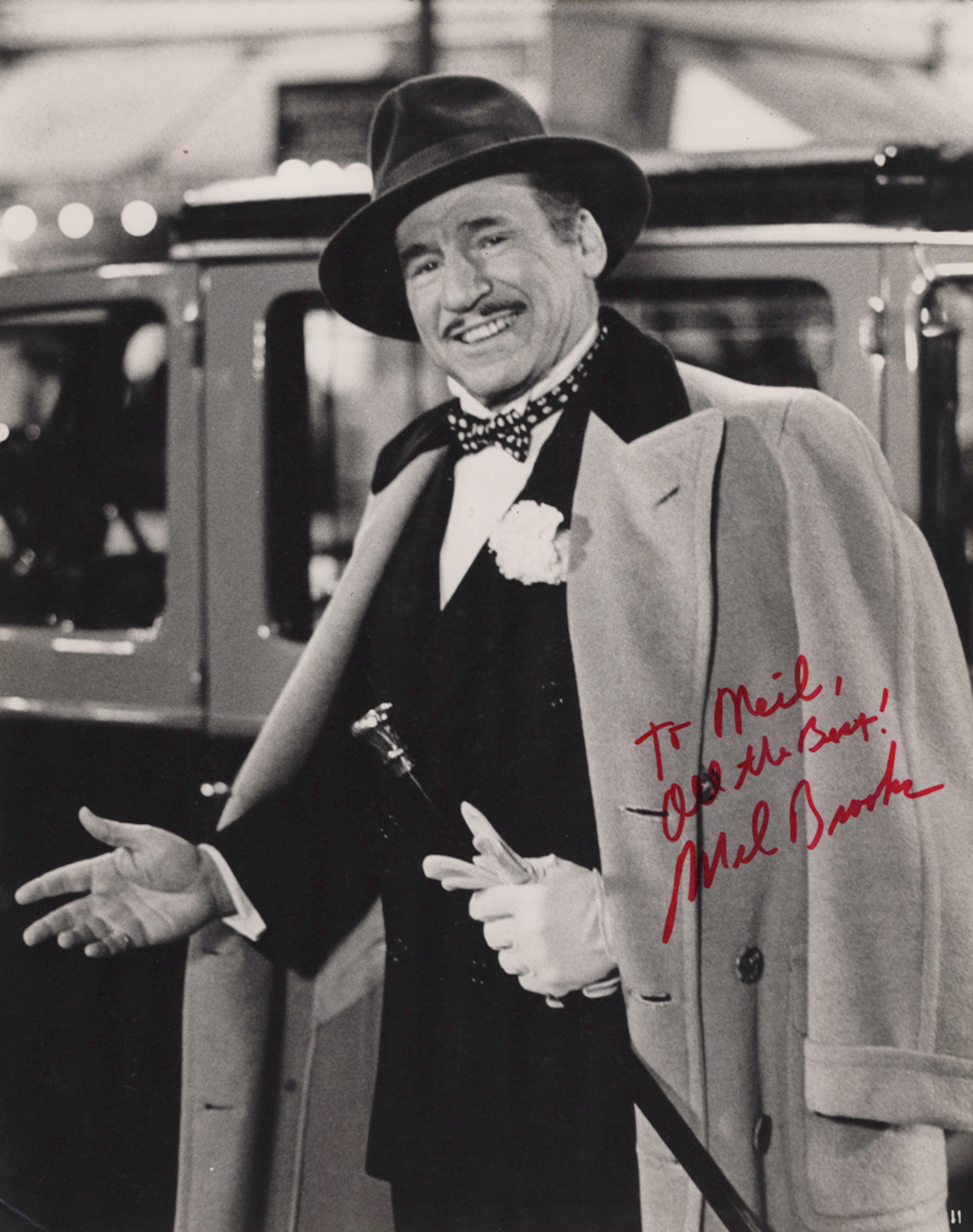 AUTOGRAPHS. A collection of approximately 200 signed photographs