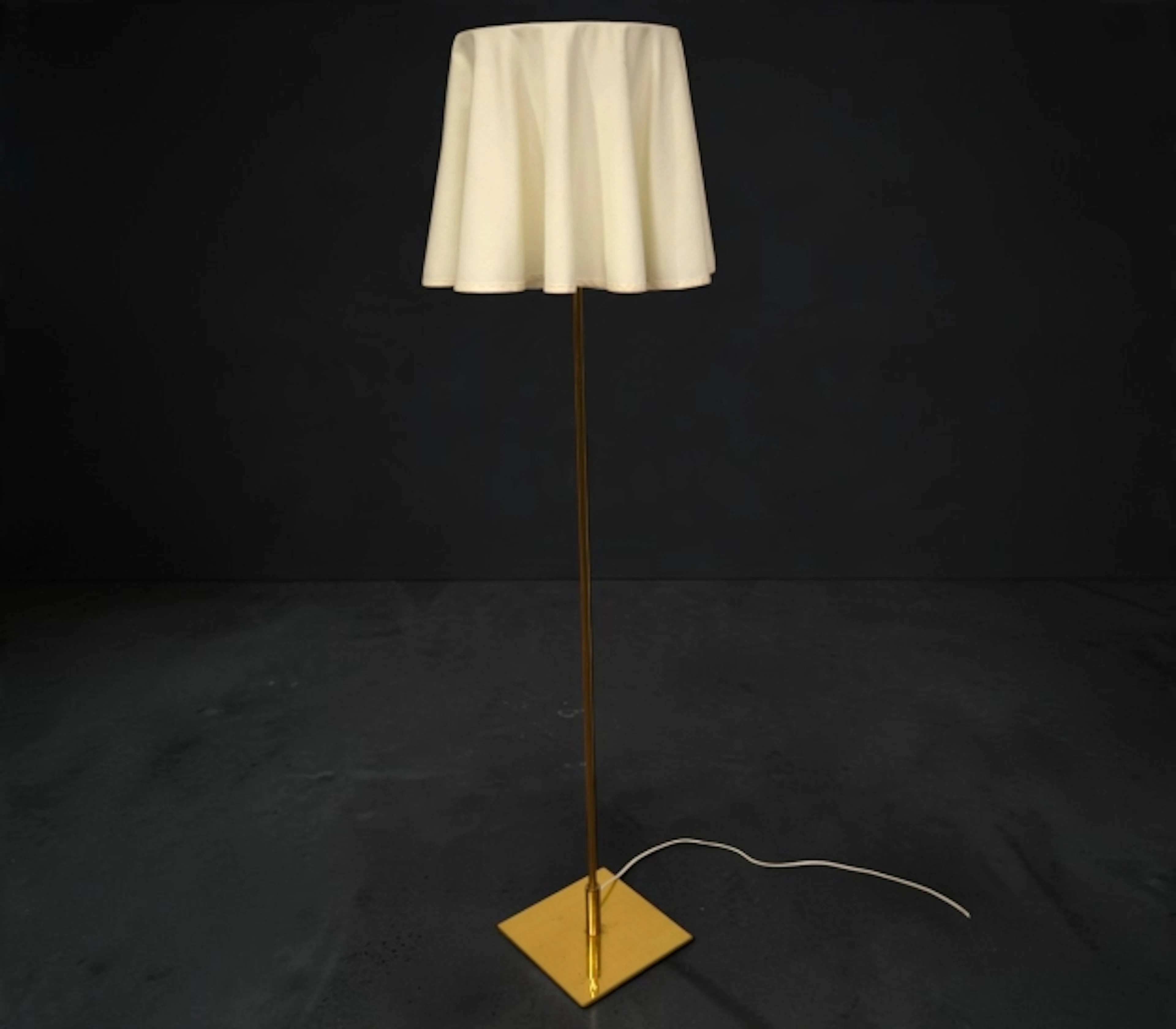 Golvlampa Bergboms