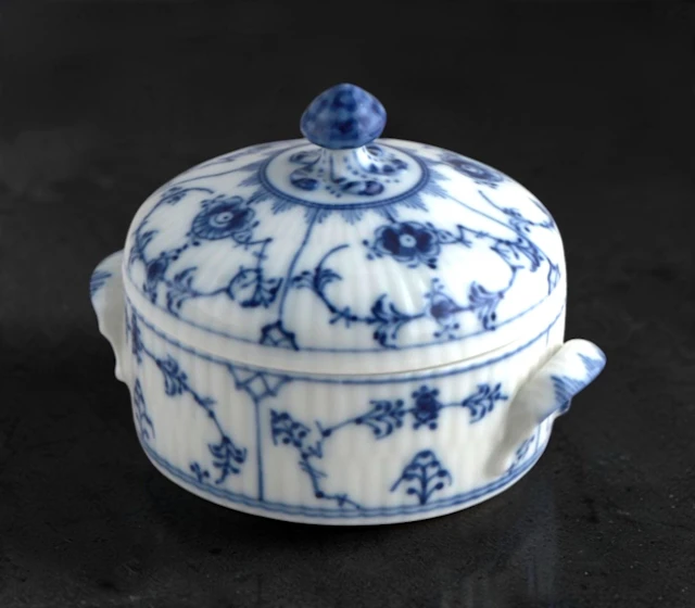 Royal Copenhagen "Musselmalet"