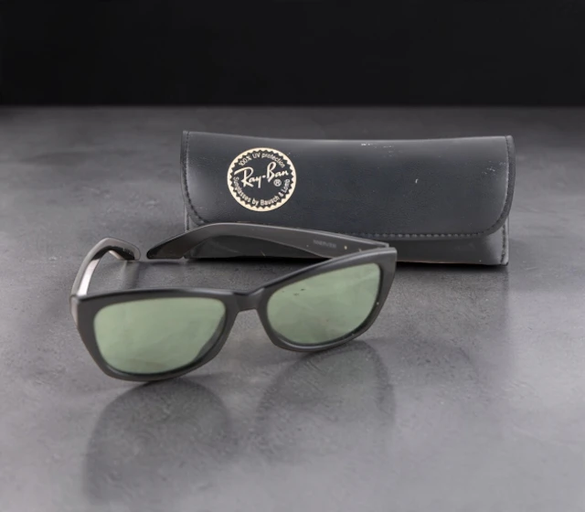 Ray-Ban