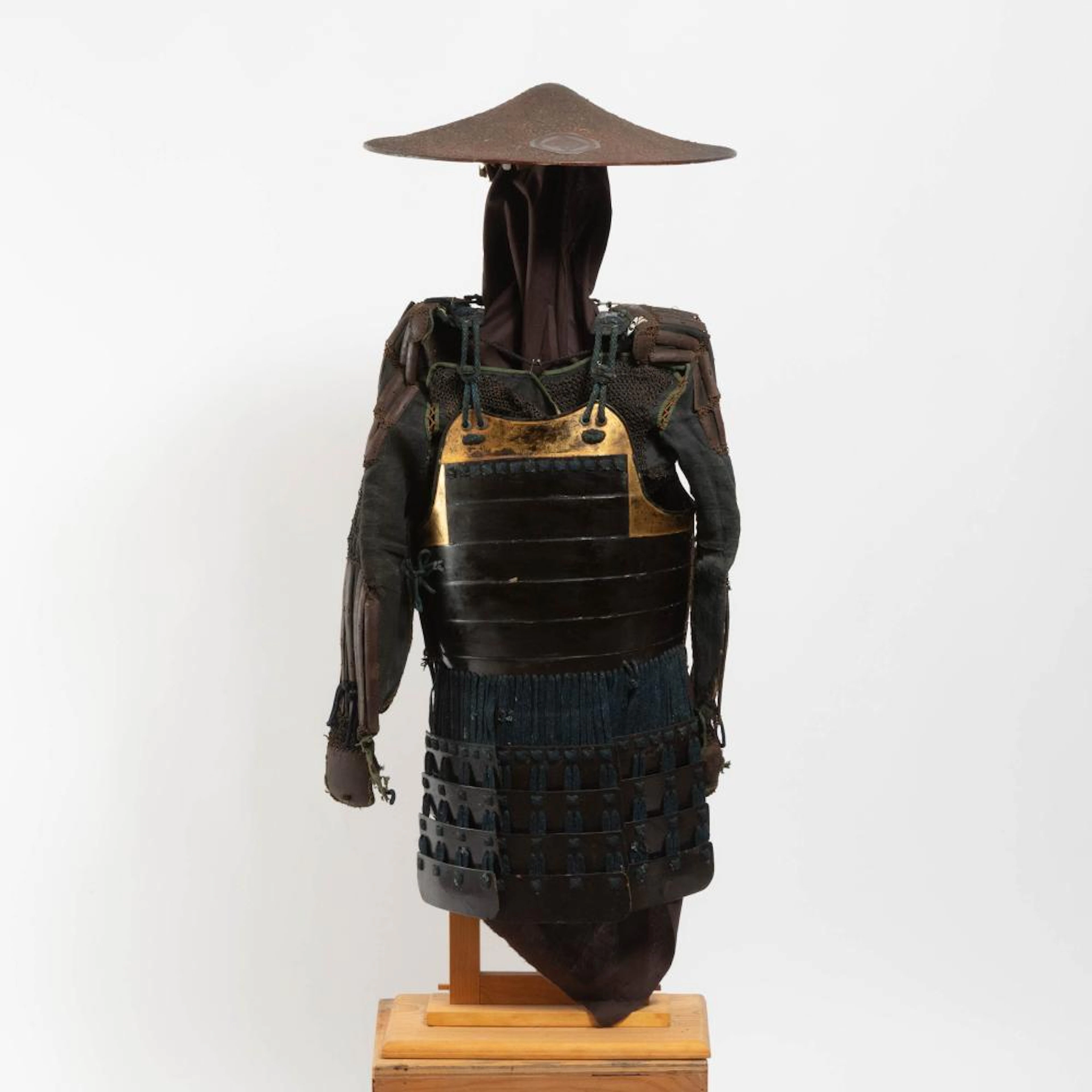 A Suit of Samurai Armour With Menpo and Jingasa, Muromachi Period