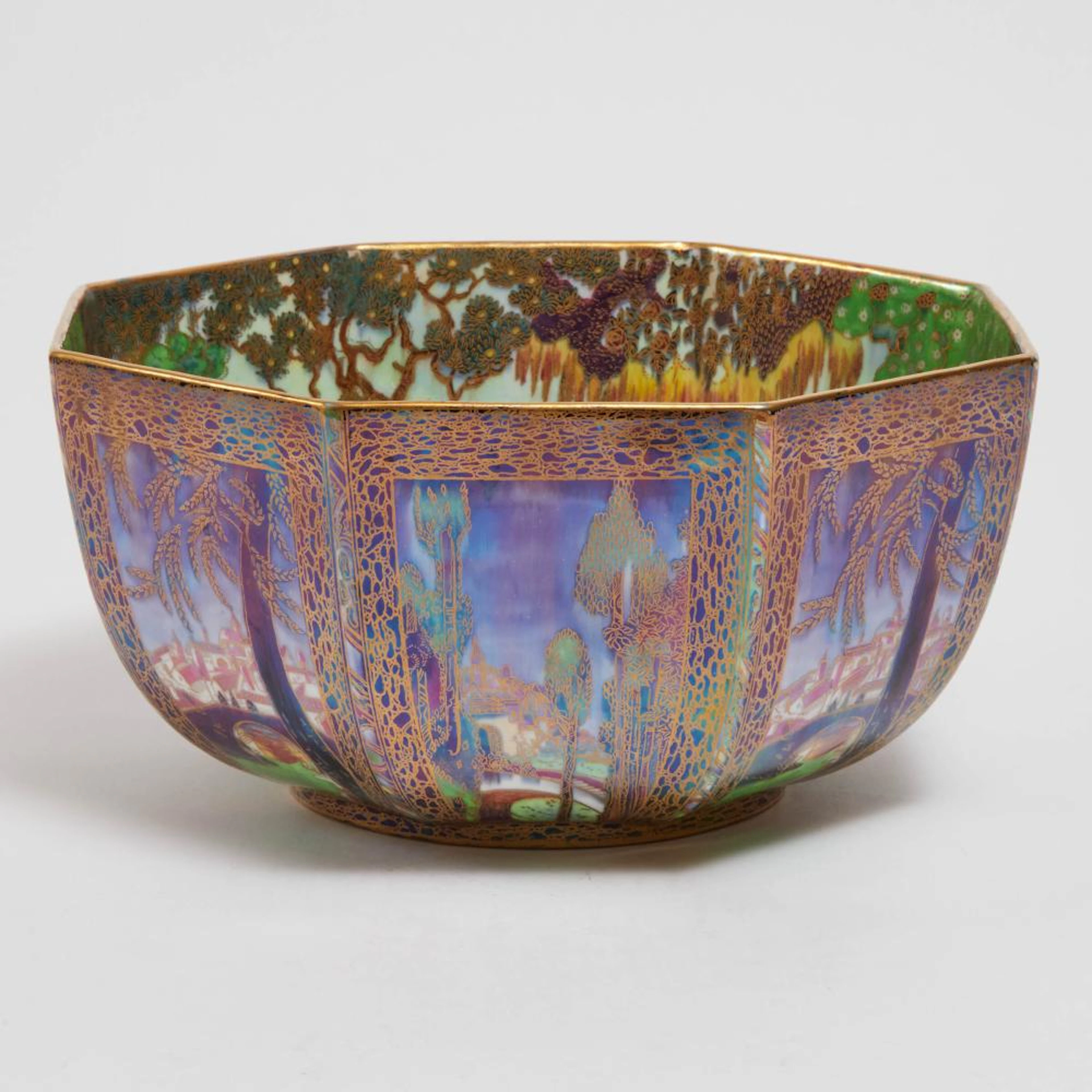 Wedgwood 'Woodland Elves VIII (Castle on a Road)' Fairyland Lustre
