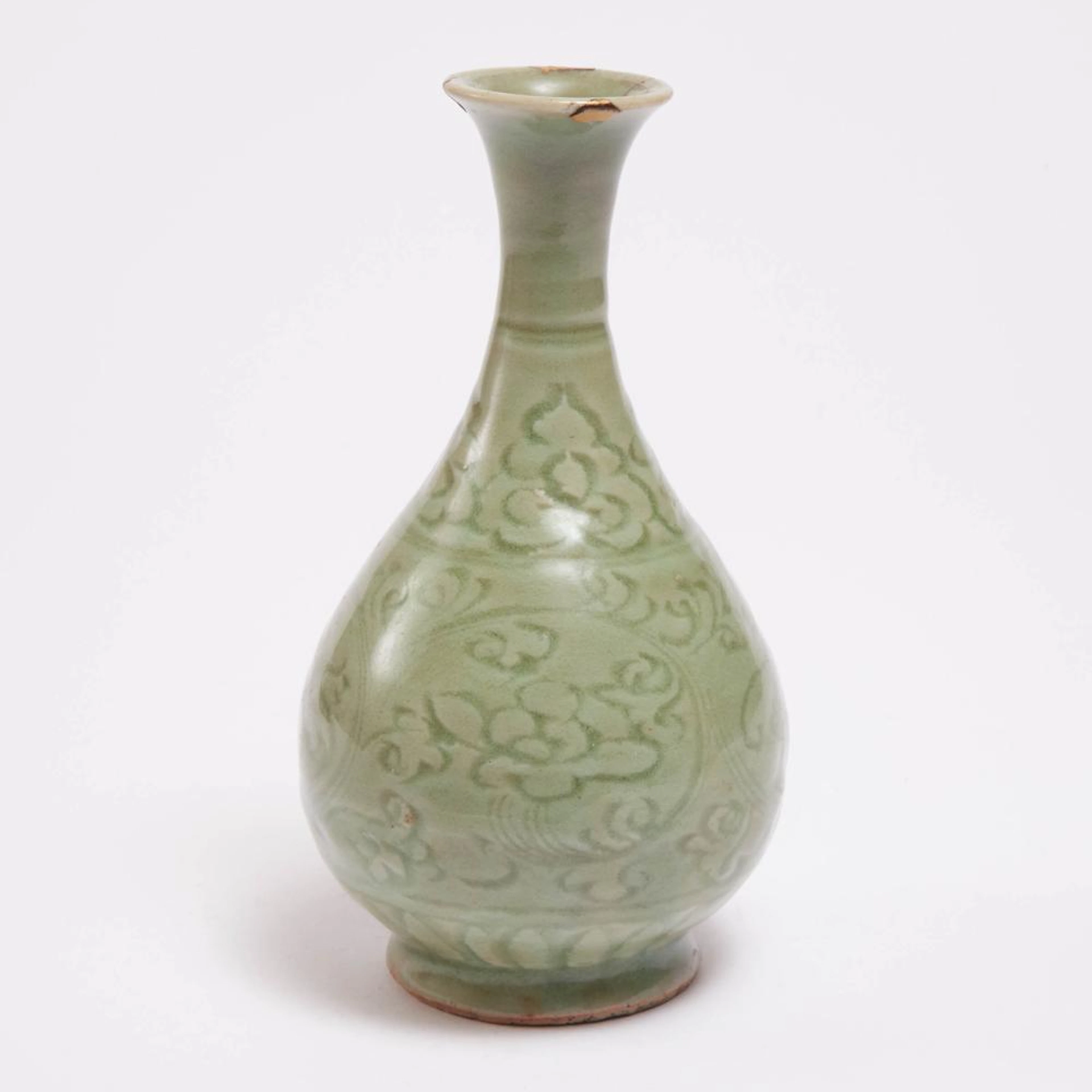 A Longquan Celadon Pear-Shaped Vase, Yuan-Early Ming Dynasty, 14th/15th