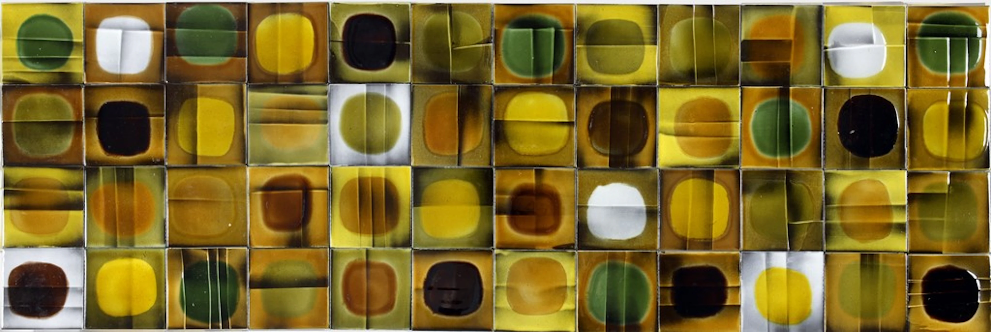 Roger CAPRON (1922-2006). Suite de 48 carreaux modèle " Planète "