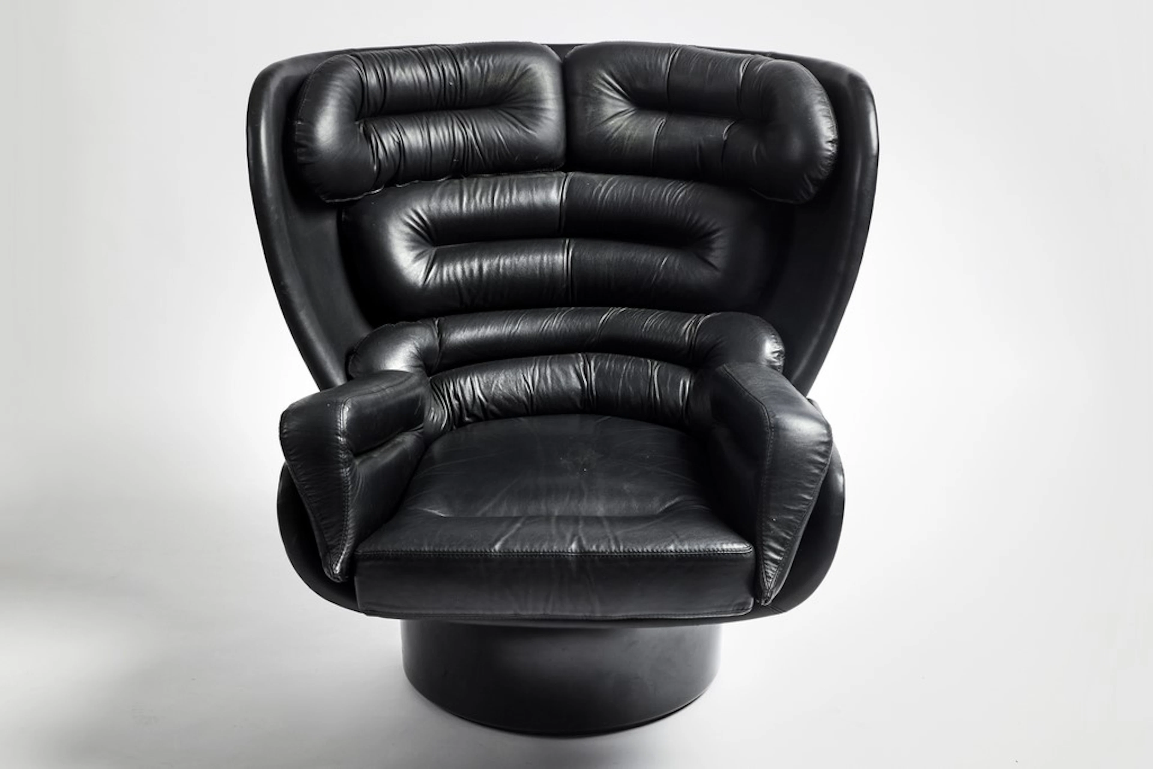 Jôe COLOMBO (1930 - 1971). Fauteuil " Elda " à coque pivotante en