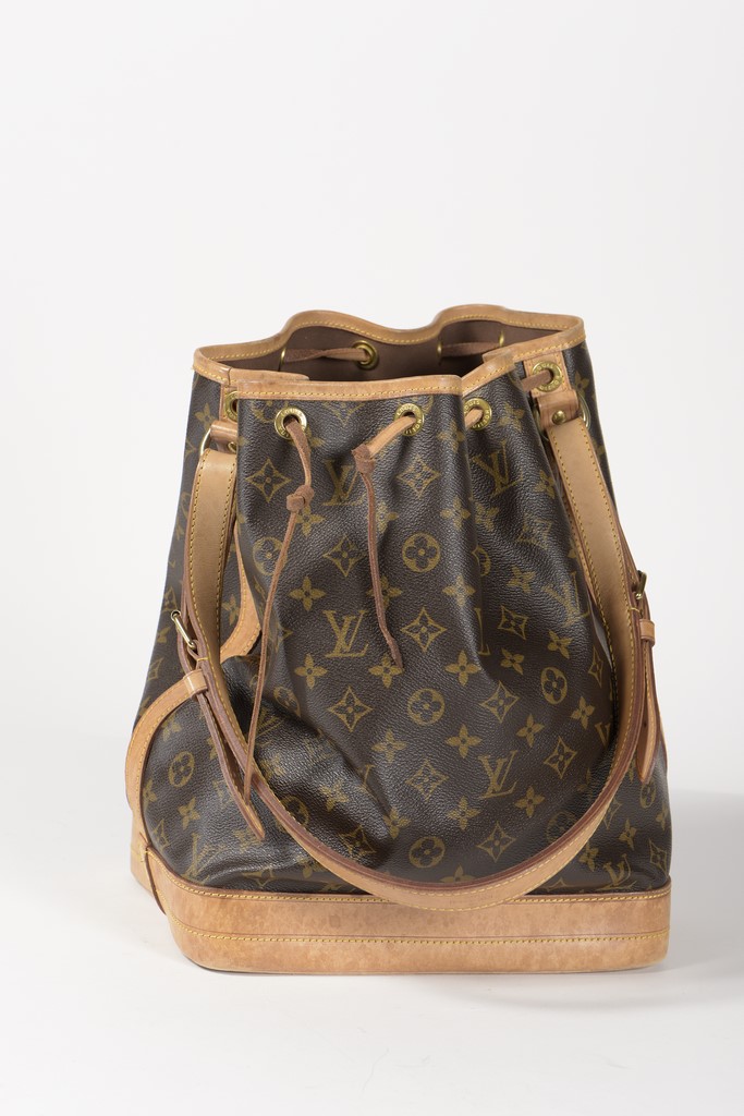 Louis VUITTON. Sac à main, modèle N&e (2004) en toile enduite monogramme
