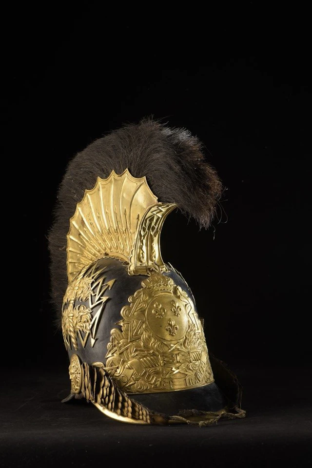 CASQUE D'OFFICIER DES GENDARMES DE LA MAISON DU ROI. Restauration