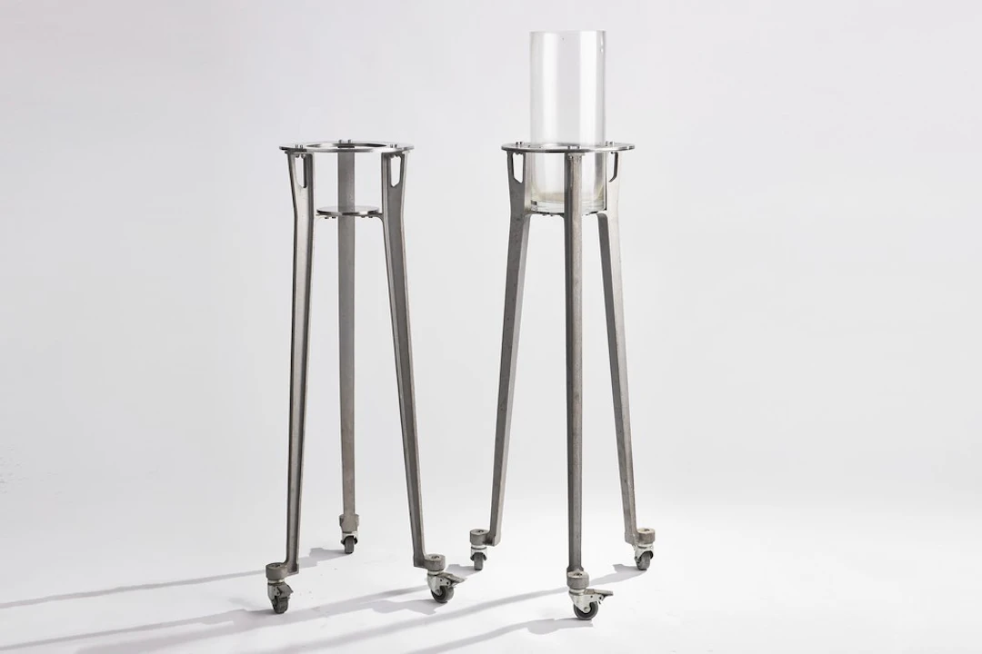 Ronald Cecil SPORTES (1943-2025). Deux vases sur piètement réalisés