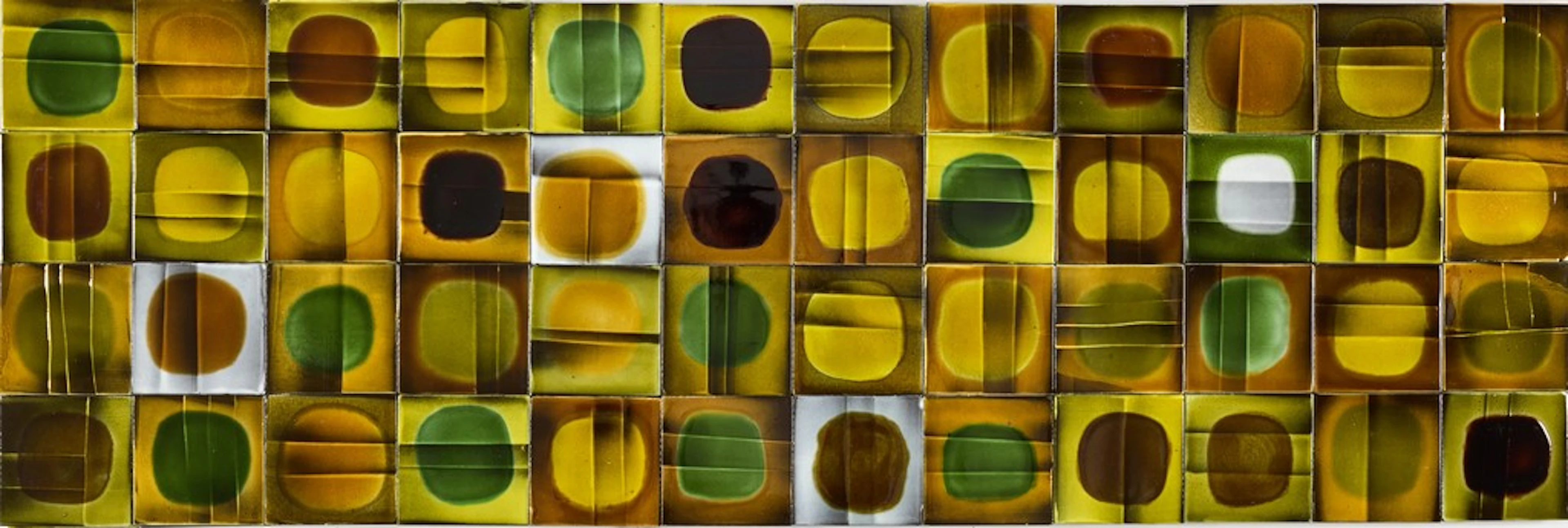 Roger CAPRON (1922-2006). Suite de 48 carreaux modèle " Planète "