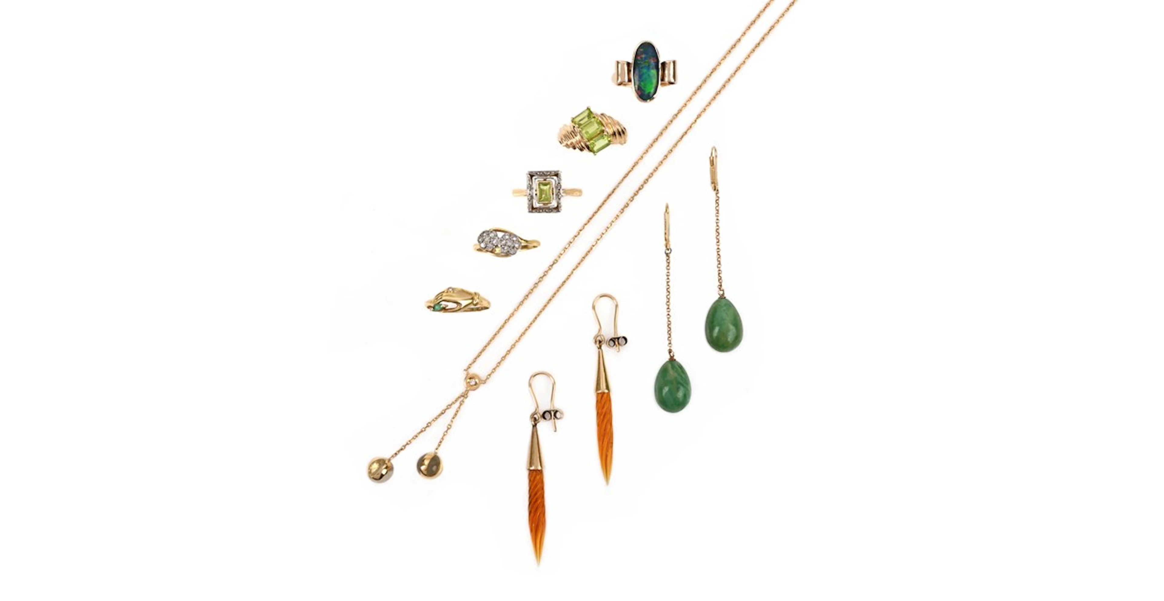 A collection of jewellery