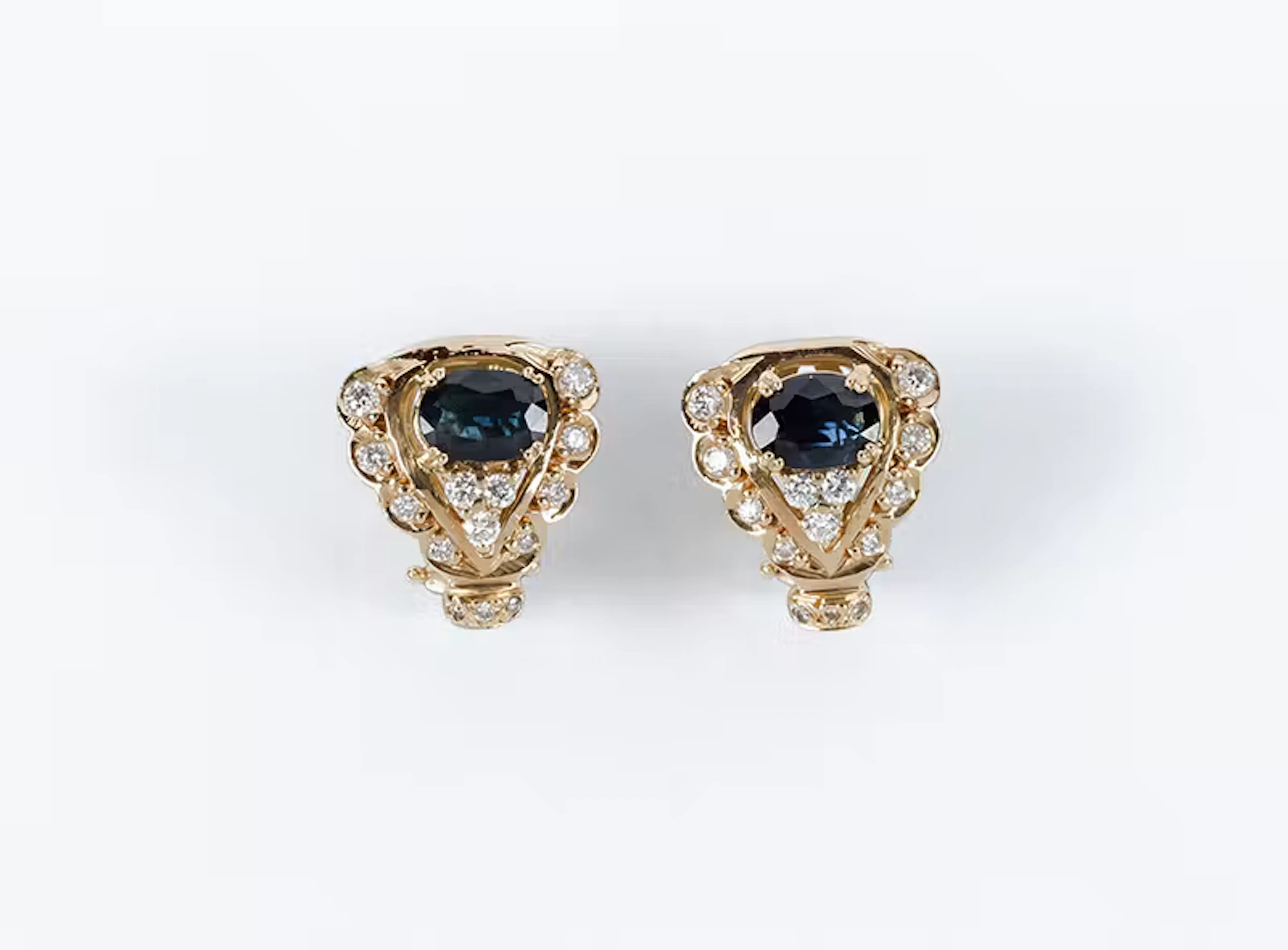Pendientes vintage en oro amarillo 18 K con un bello...