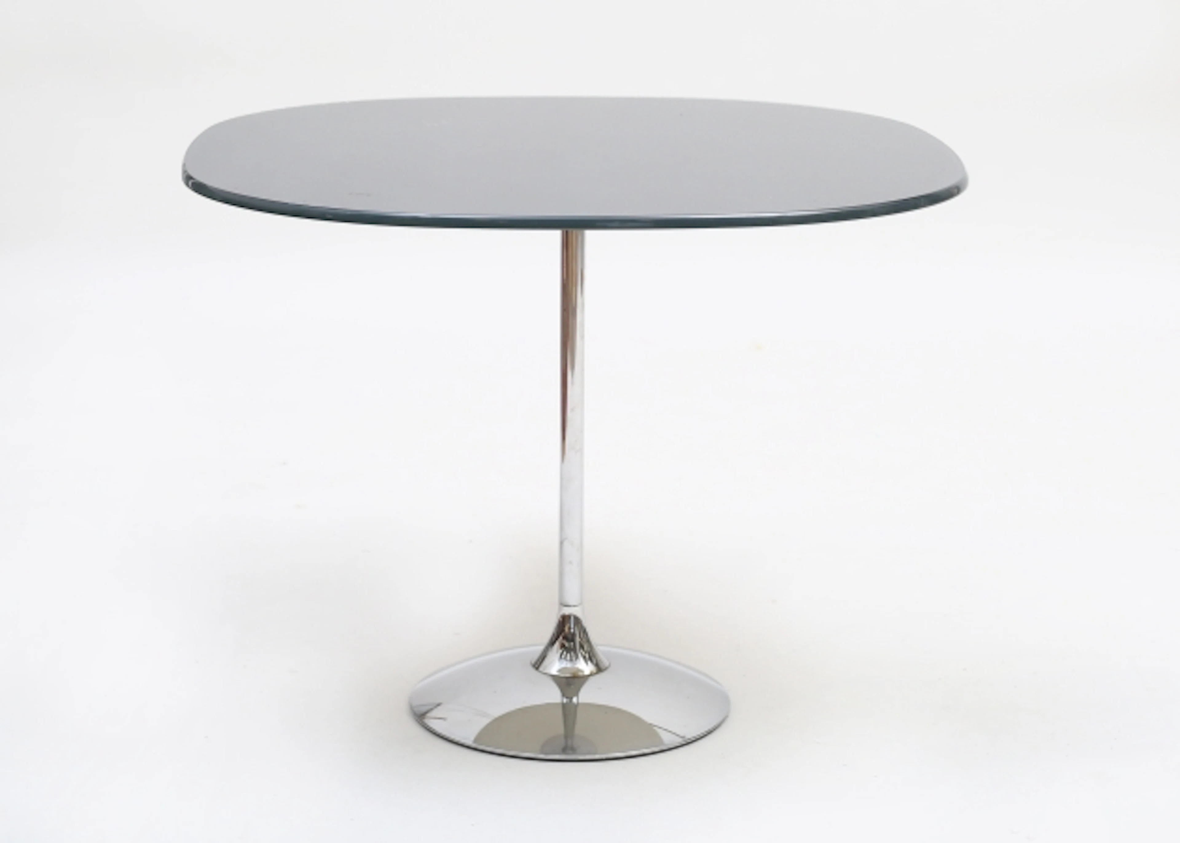 Sido-/soffbord "Tulip Coffetable"