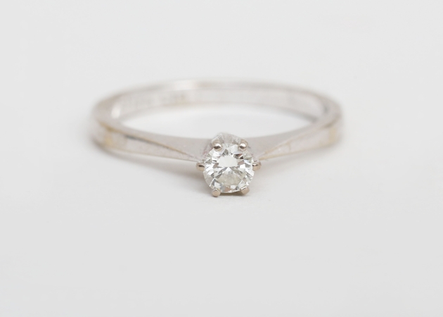 Ring 18k vitguld