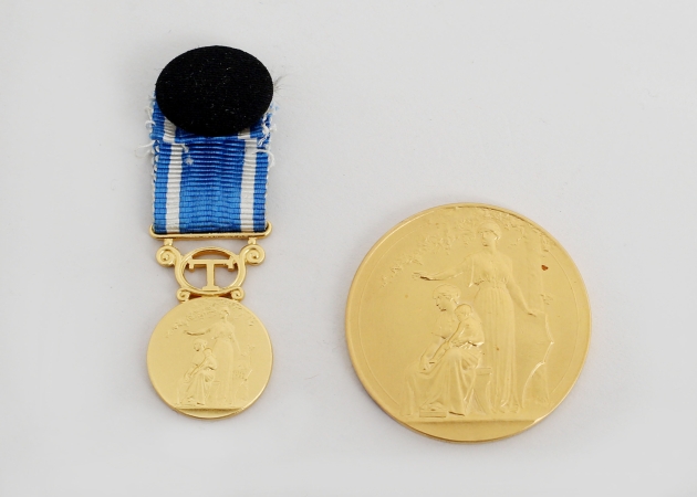 Guldmedaljer 2 stycken 18k