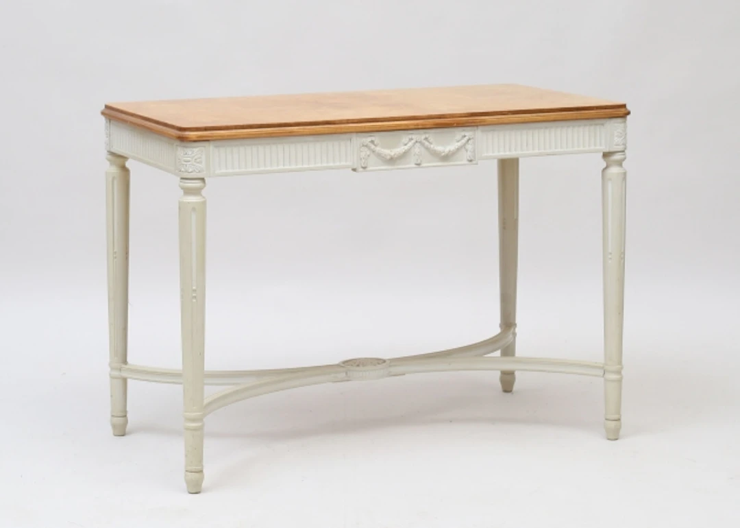 Bord gustaviansk stil