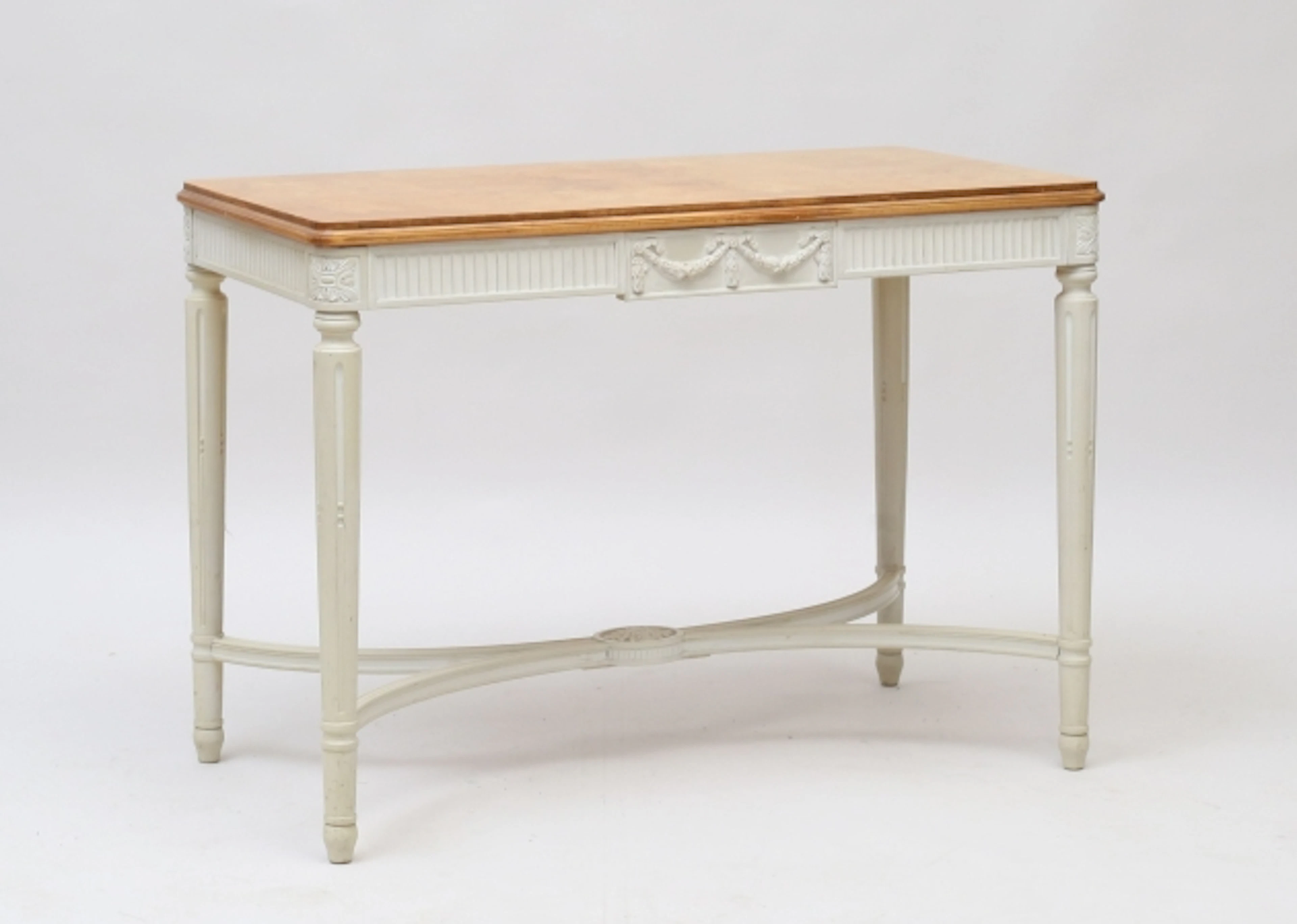 Bord gustaviansk stil
