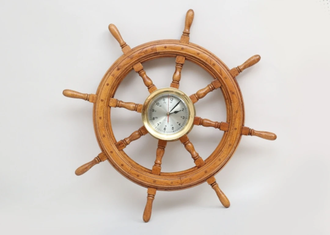 Väggur Bell Clock Co sent 1900-tal