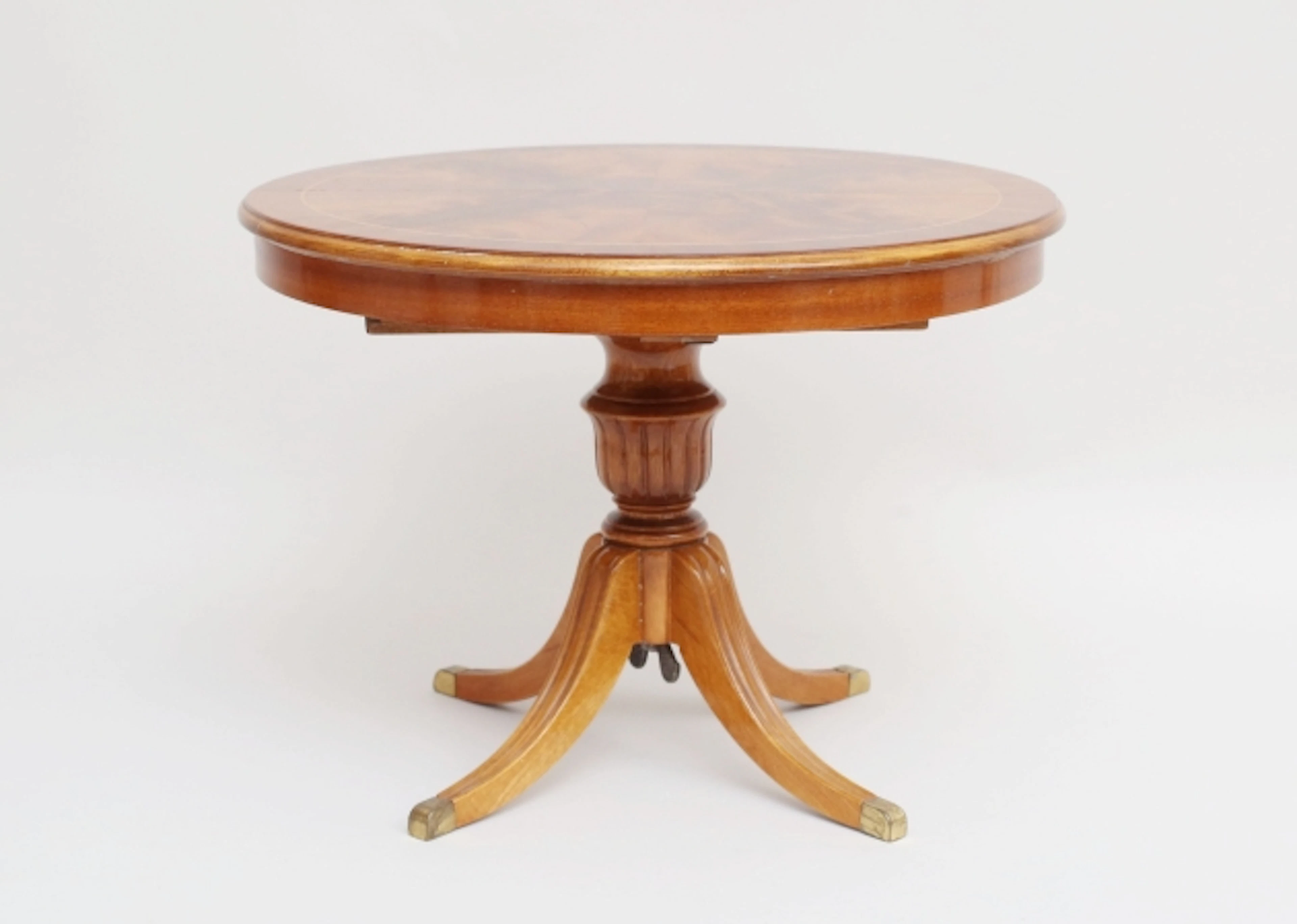 Matbord miniatyr 1900-talets mitt