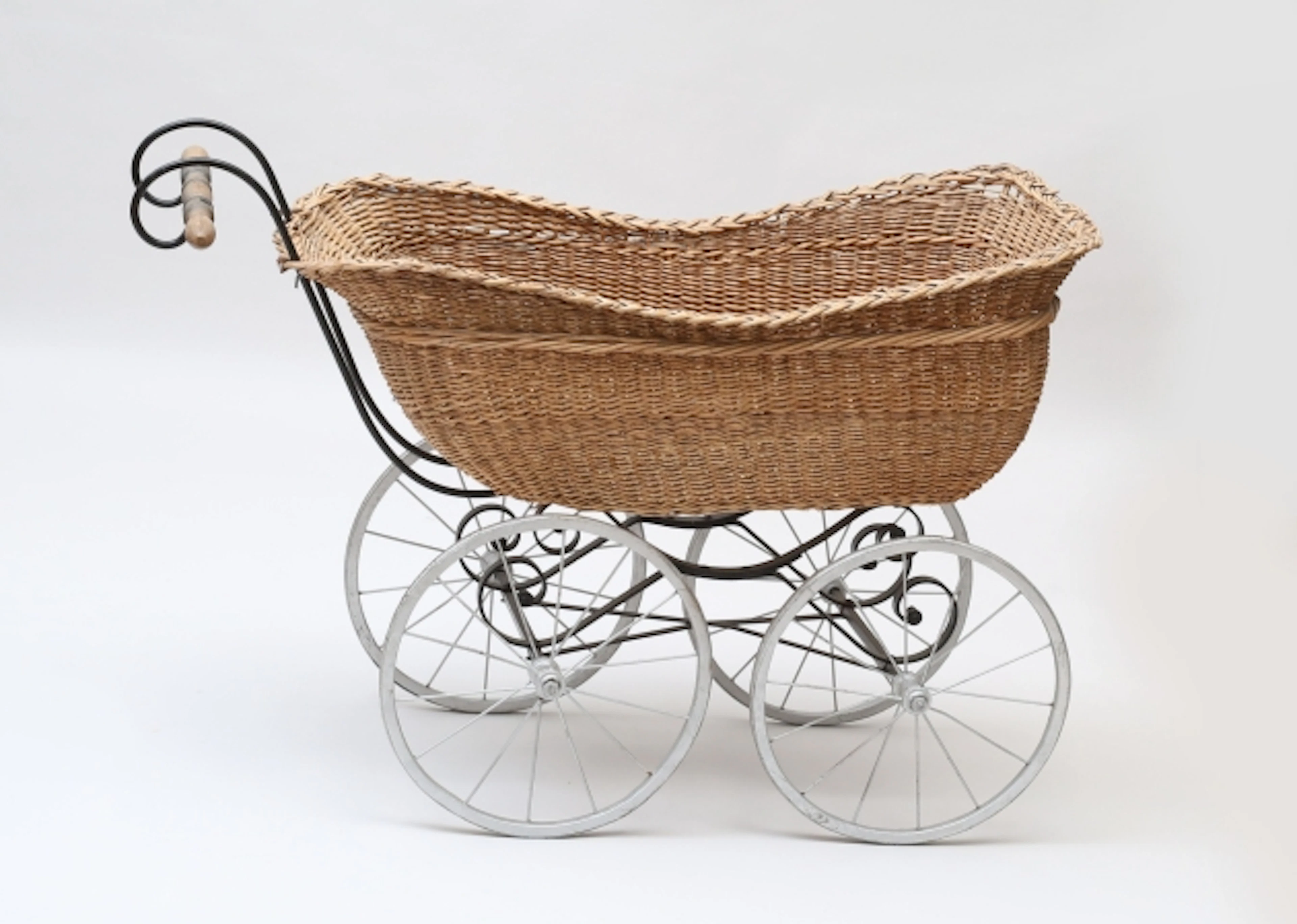 Barnvagn tidigt 1900-tal