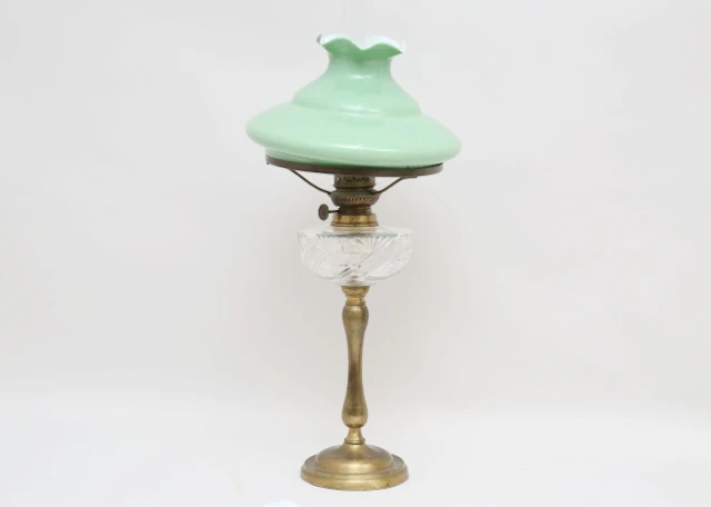 Bordsfotogenlampa tidigt 1900-tal