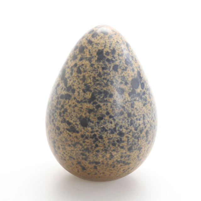 JÖRGEN WULFF. Skulptur, ägg, stengods.