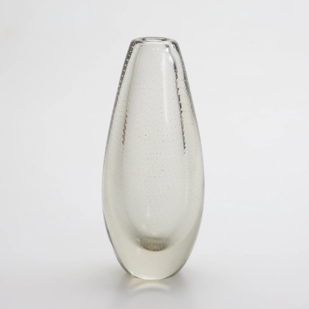 GUNNEL NYMAN. Vas, glas, signerad GN Notsjö 1947.