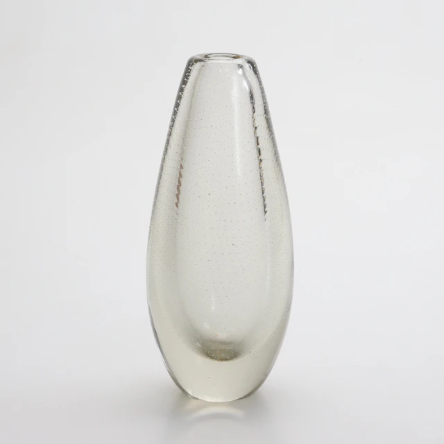 GUNNEL NYMAN. Vas, glas, signerad GN Notsjö 1947.