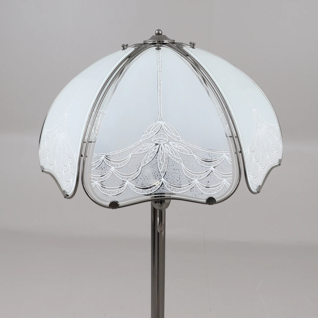 GOLVLAMPA, metall och glas, samtida.