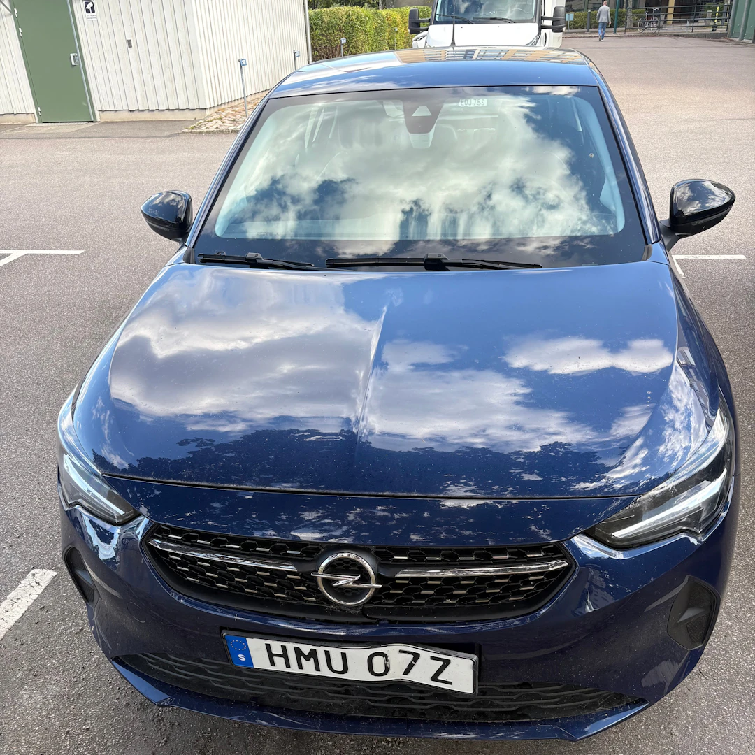 PERSONBIL, Opel Corsa, blå.