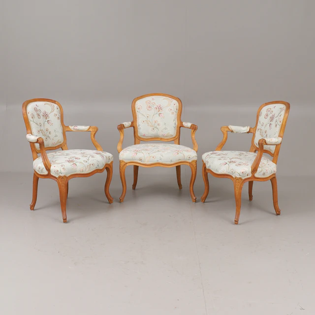 KARMSTOLAR, 3 stycken, nyrokoko, 1800-tal.