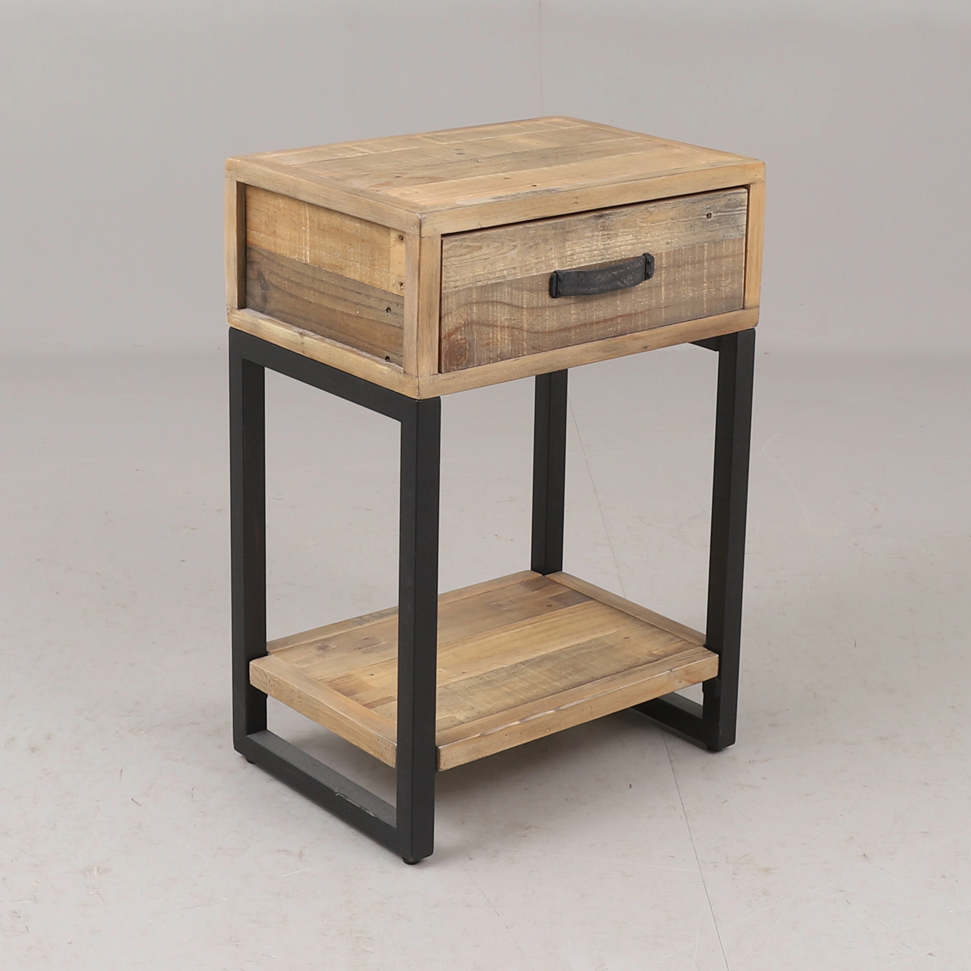 ATTDUKSBORD, "Woodenforge", återvunnet trä, Mio.