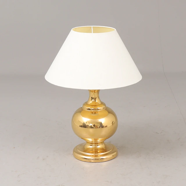 BORDSLAMPA, förgyllt porslin, Miranda AB, 1900-talets senare del.