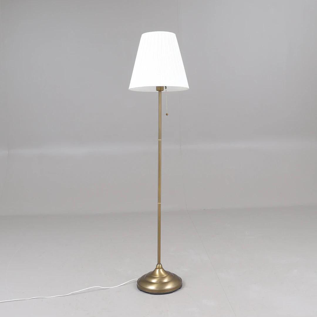 GOLVLAMPA, metall, Ikea, 19/2000-tal.