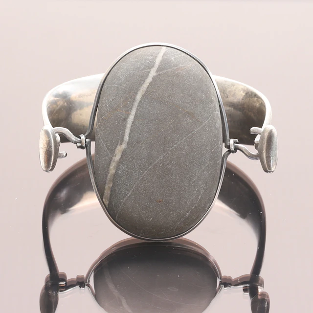 VIVIANNA TORUN BÜLOW-HÜBE. Armring, silver, egen verkstad, Frankrike 1950-tal.