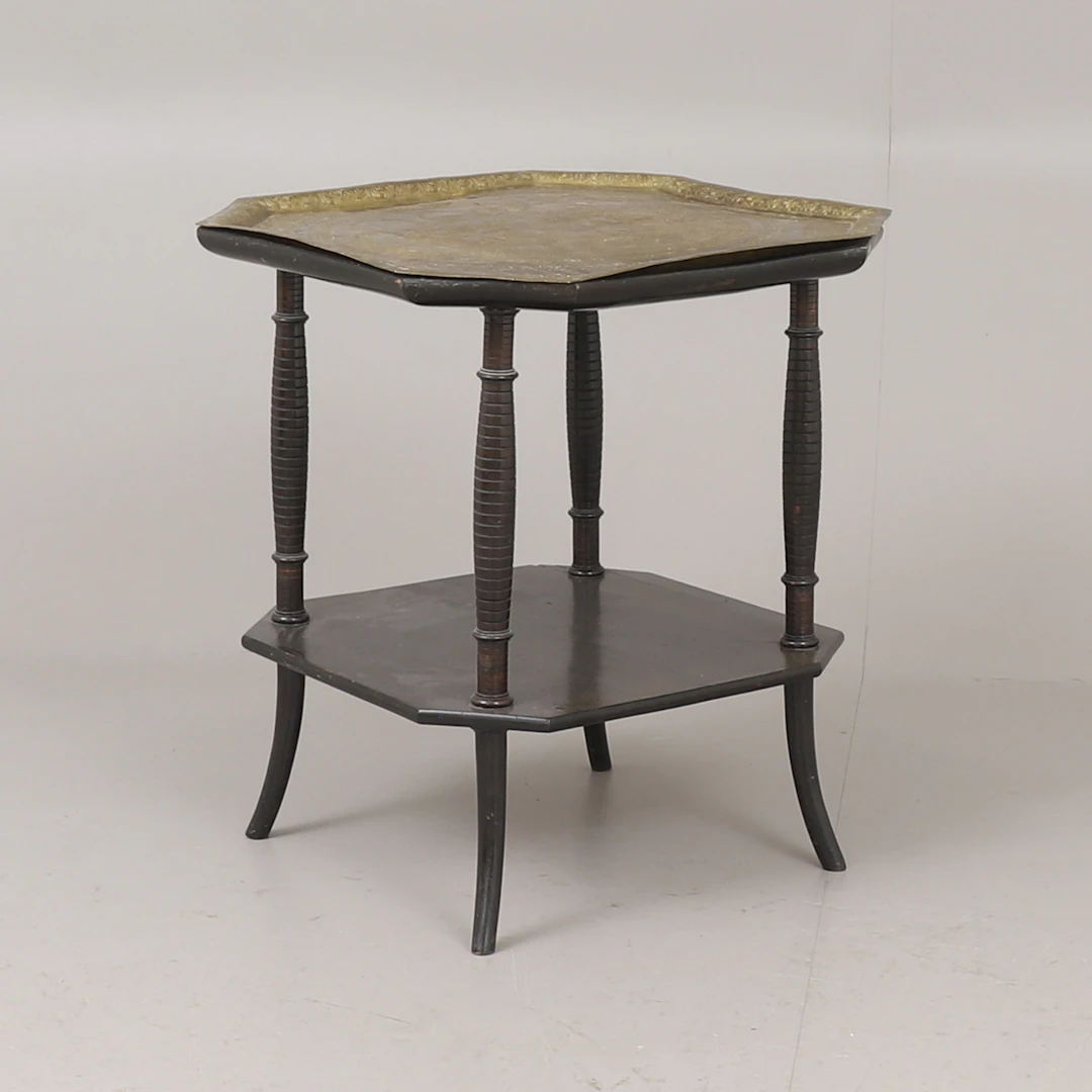 RÖKBORD, orientaliskt, bricka i mässing, 1800-tal.