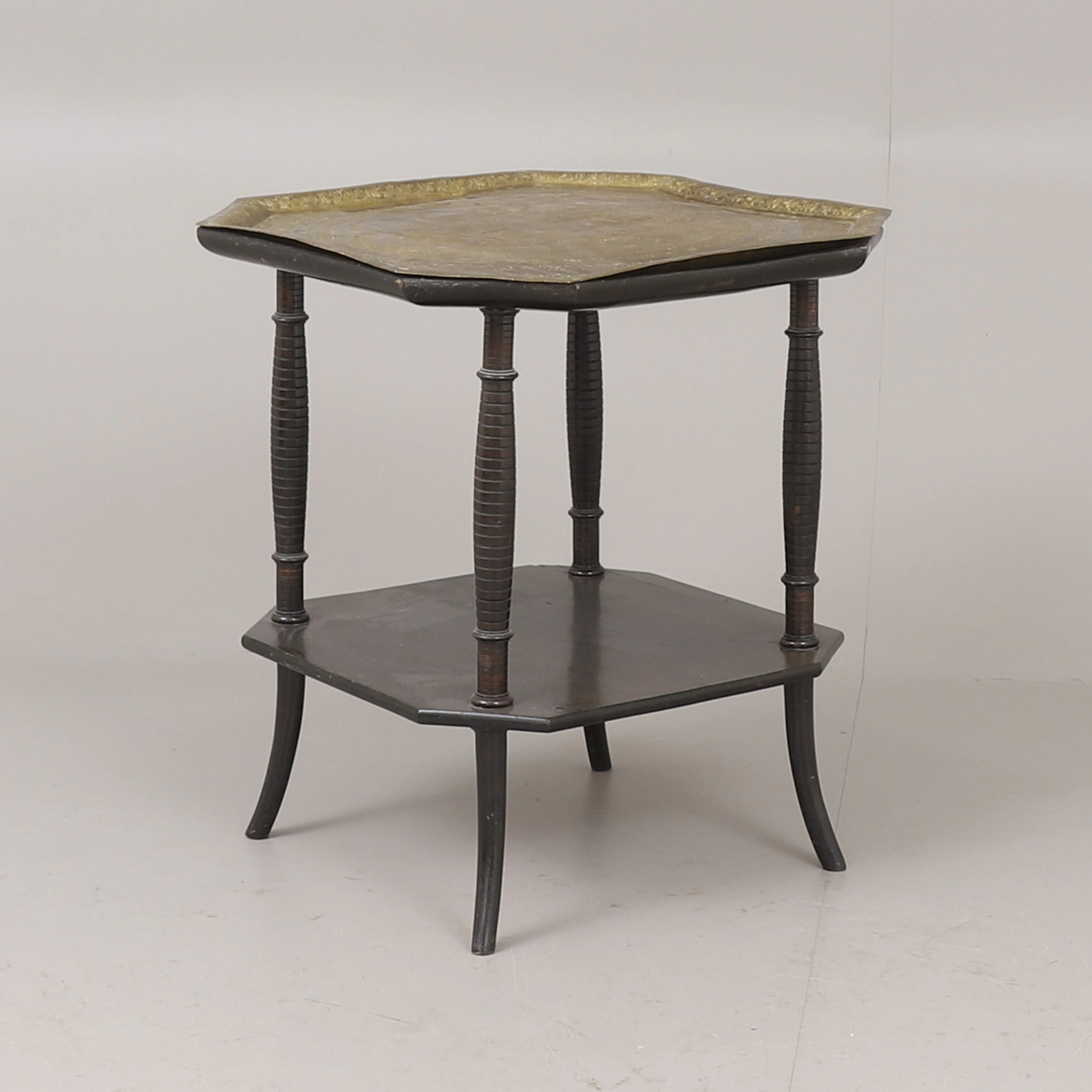 RÖKBORD, orientaliskt, bricka i mässing, 1800-tal.