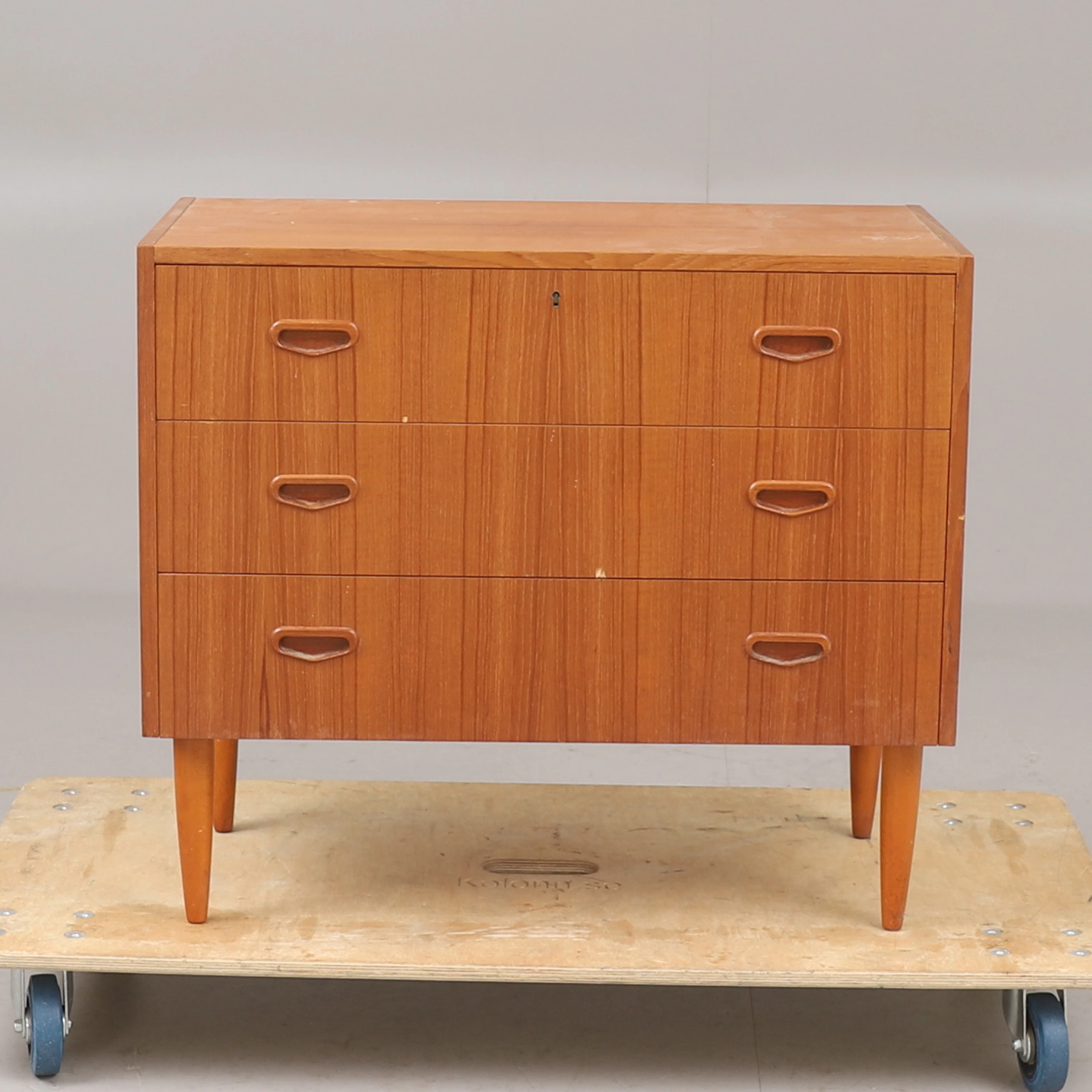 BYRÅ, teak, 1960-tal.
