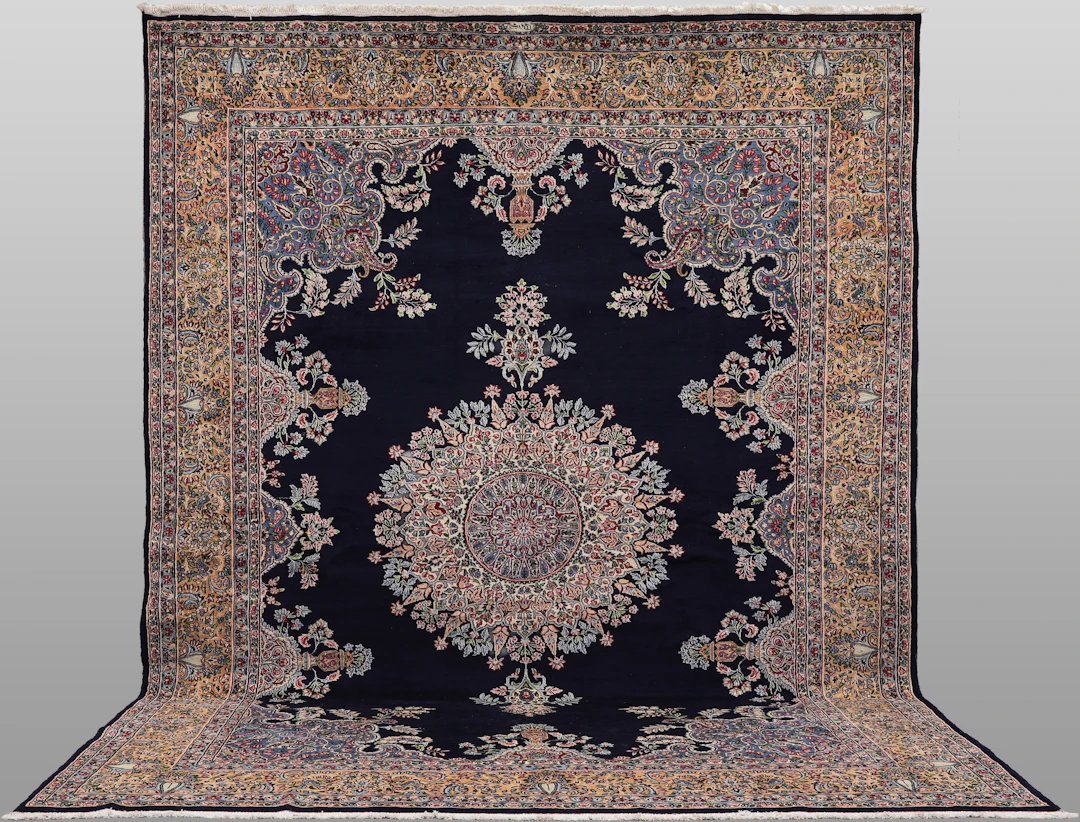 MATTA, Kirman lavar, semiantik, cirka 436 x 280 cm.