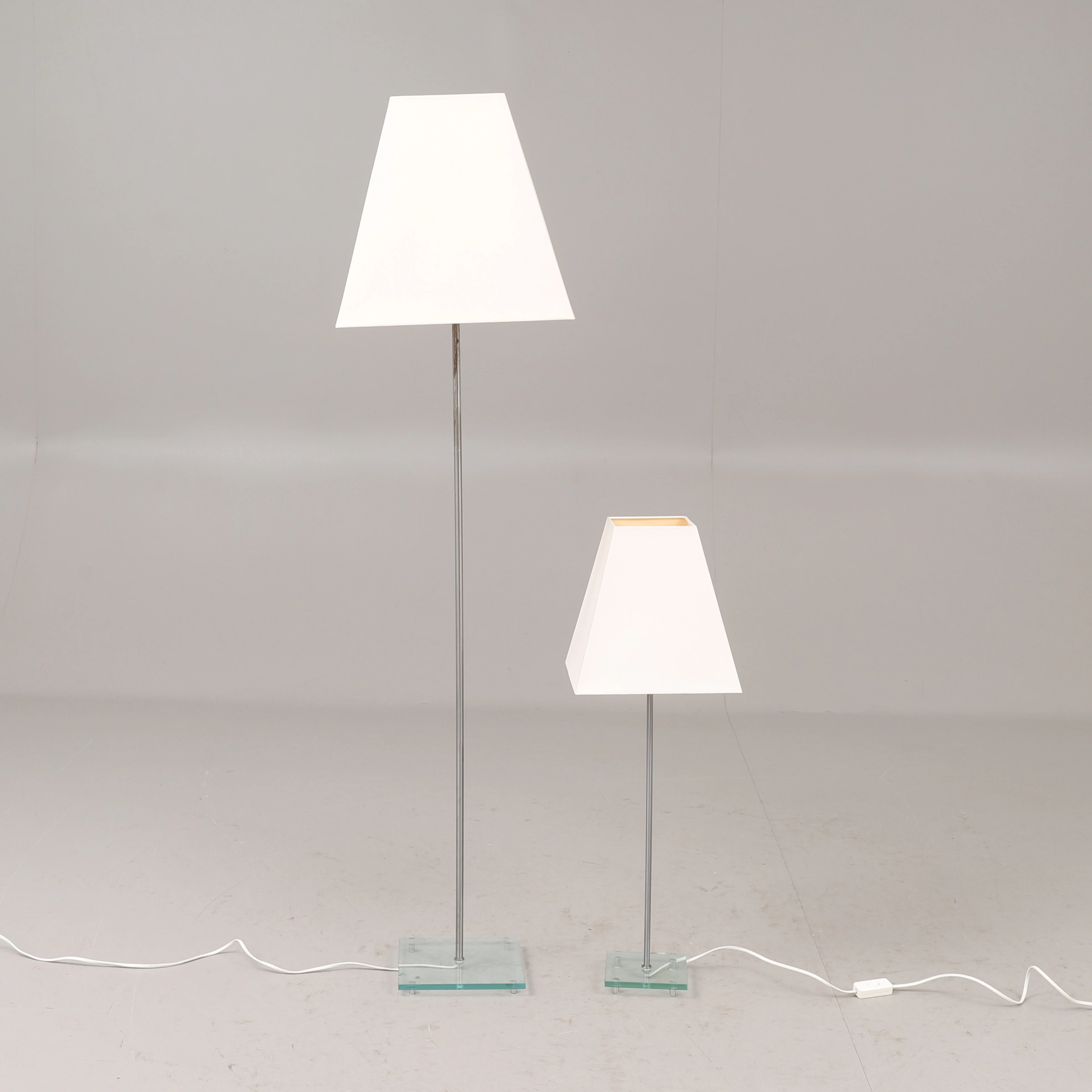 GOLVLAMPA. BORDSLAMPA. Lamp Gustav AB.