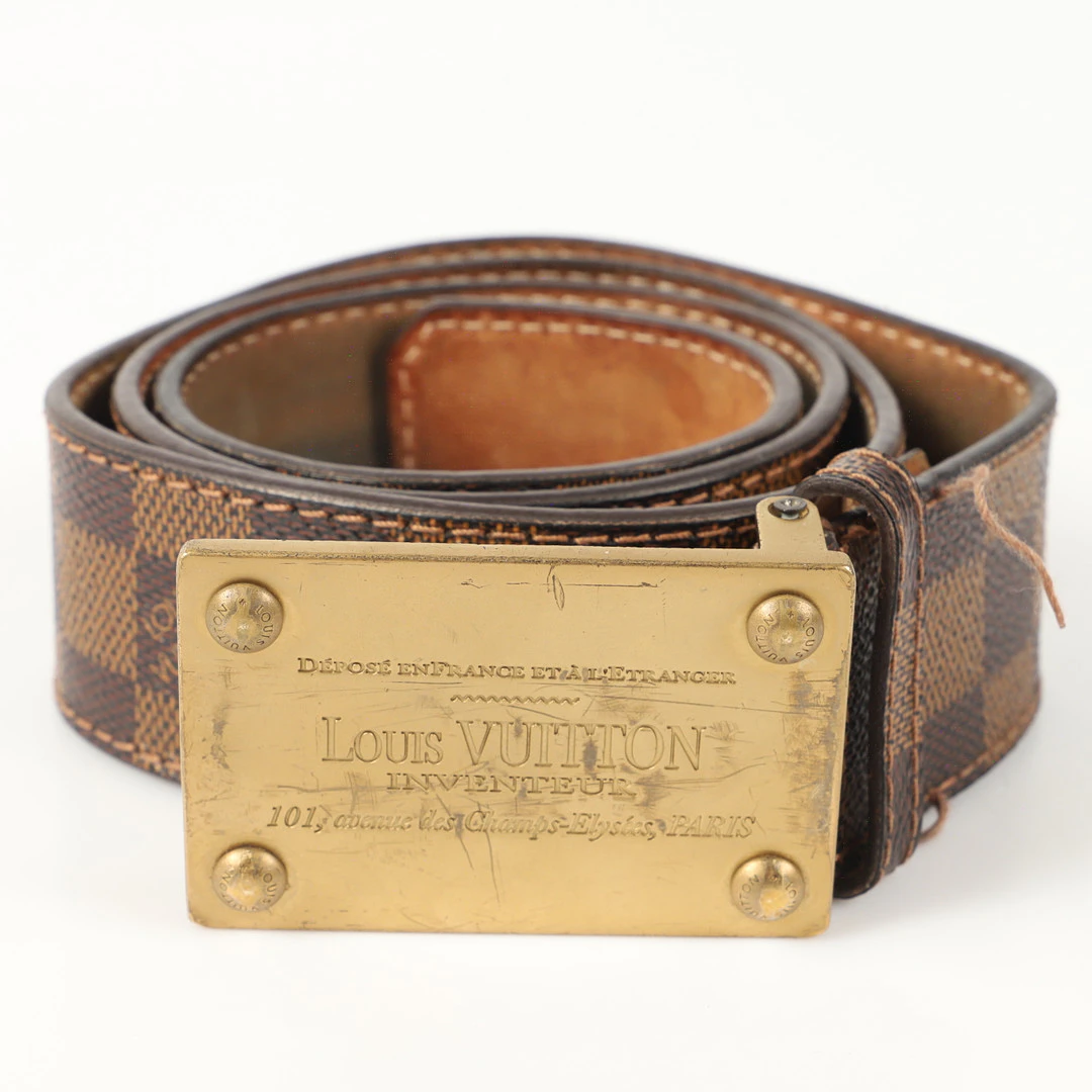 LOUIS VUITTON. Skärp, läder, Frankrike.