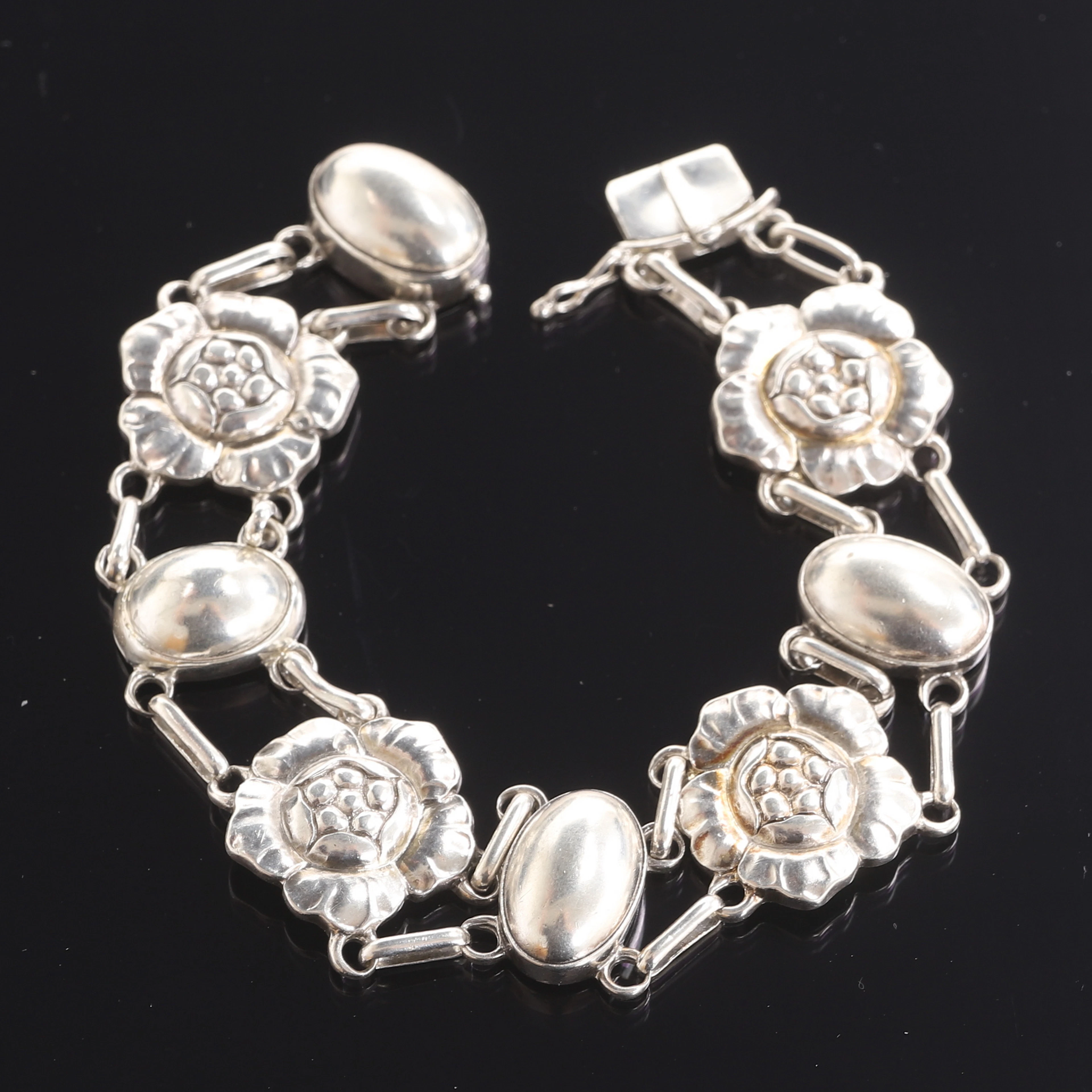 GEORG JENSEN. Armband, sterlingsilver, design nr 12, Danmark.