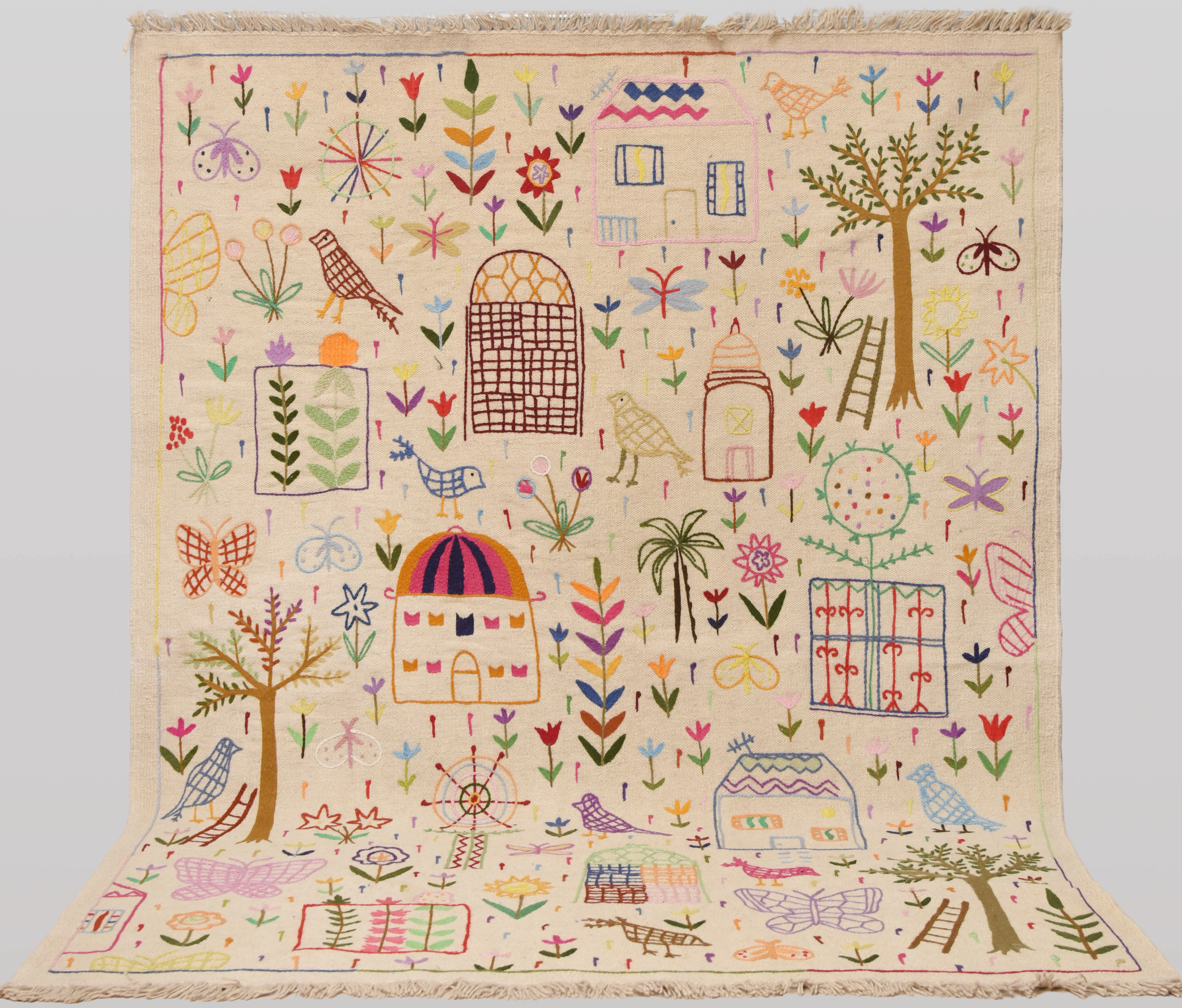 MATTA, Kelim med handbroderi, cirka 224 x 179 cm.