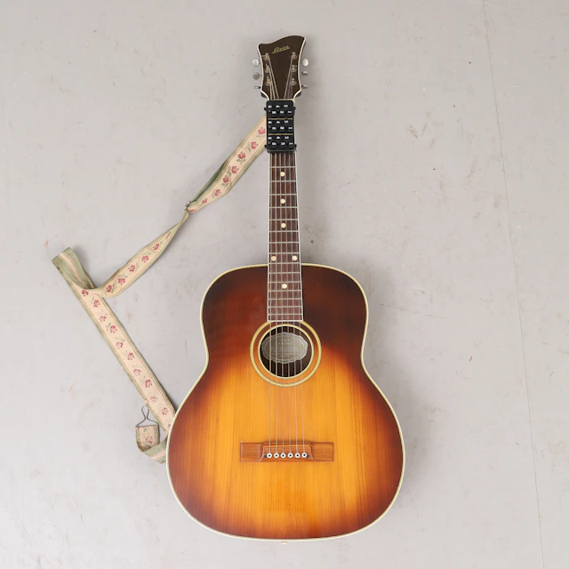 GITARR, akustisk, Levin.