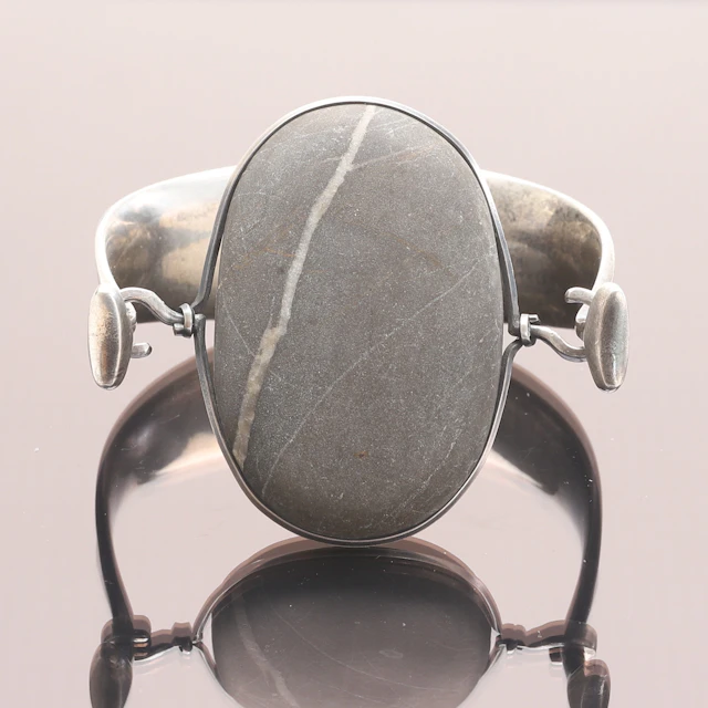 VIVIANNA TORUN BÜLOW-HÜBE. Armring, silver, egen verkstad, Frankrike 1950-tal.