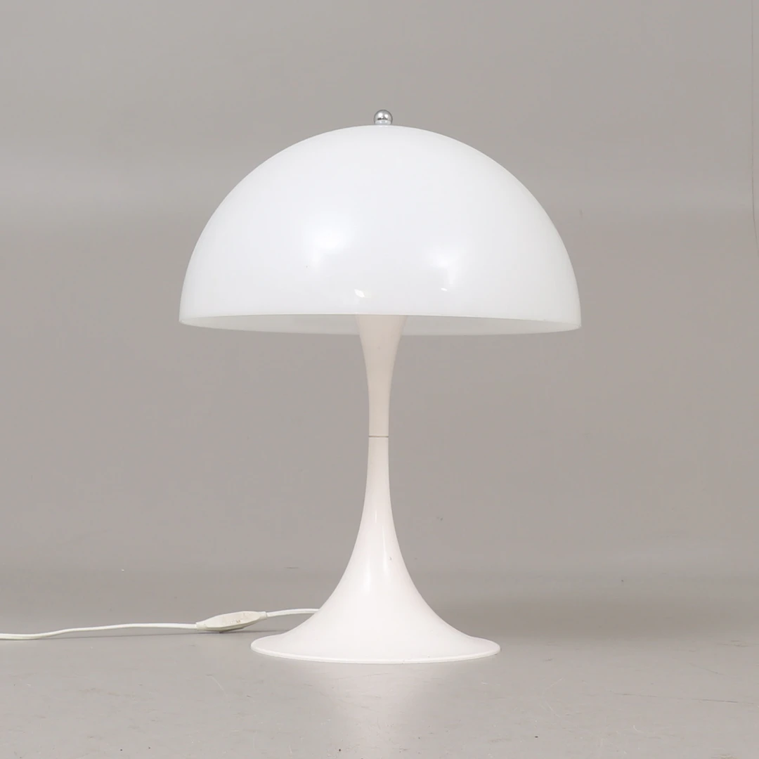 BORDSLAMPA, "Panthella", Verner Panton för Louis Poulsen, Danmark.