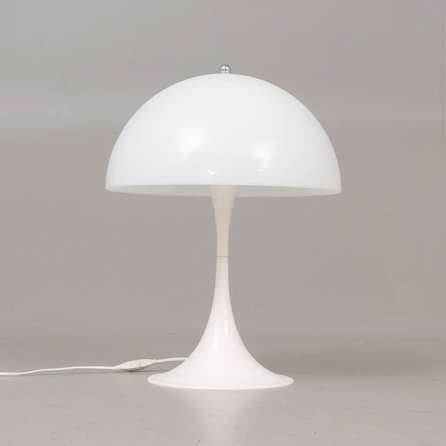 BORDSLAMPA, "Panthella", Verner Panton för Louis Poulsen, Danmark.