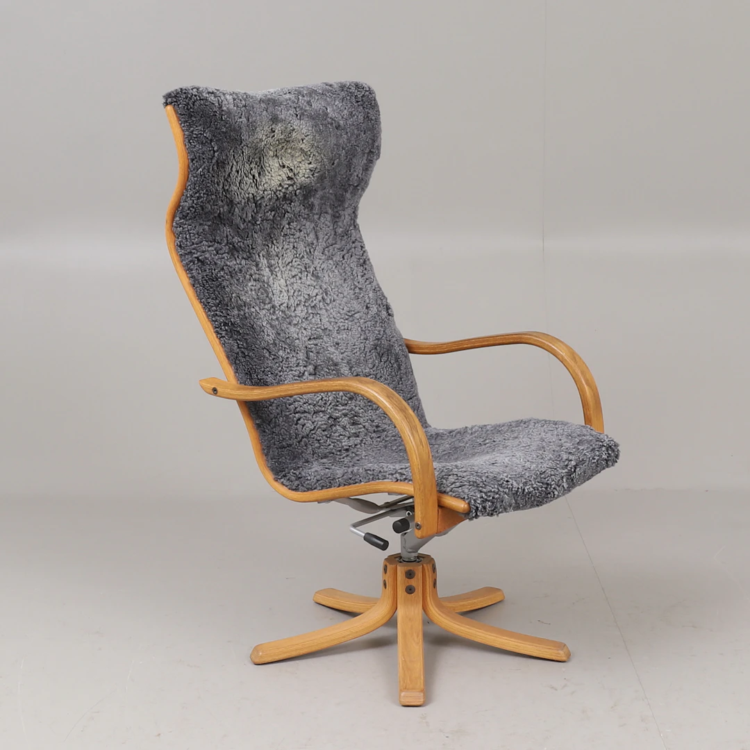 JAN EKSTRÖM. Snurrfåtölj, "Gazell", Conform.