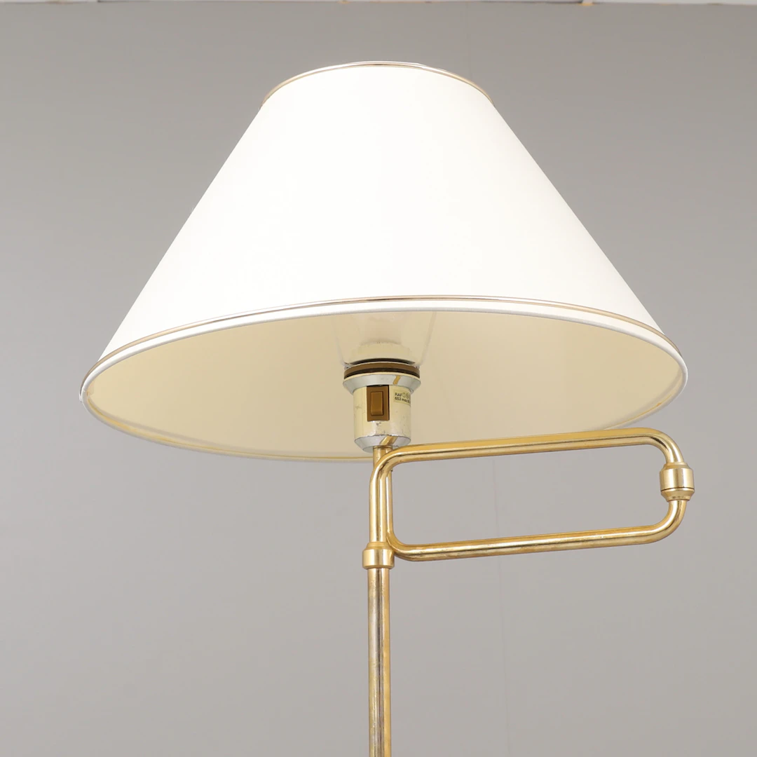 GOLVLAMPA, mässing, RAF, 1900-talets andra hälft.